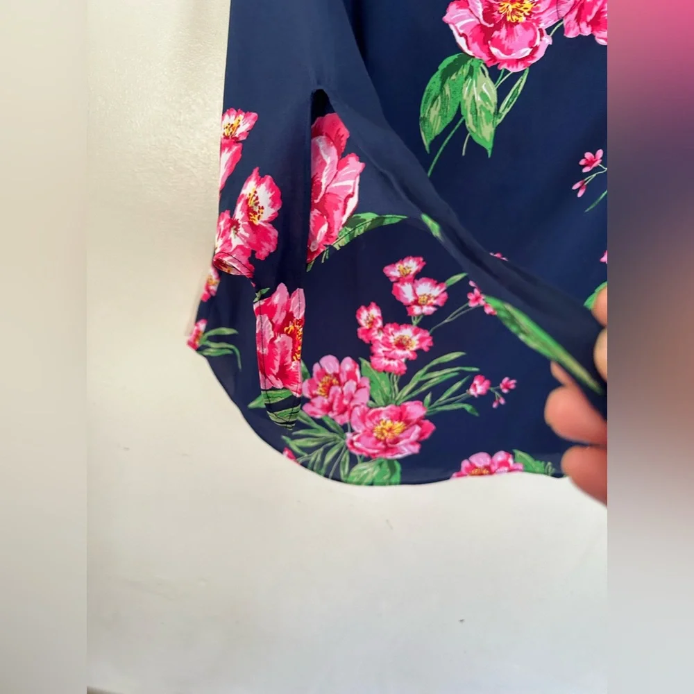 Talbots Vibrant Pink Floral Pattern Blouse Keyhole Back Tie Cuffs Size P( small) - Picture 3 of 11